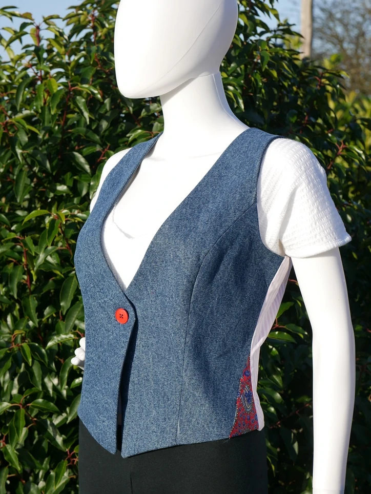 Creative Waistcoat  P1320593